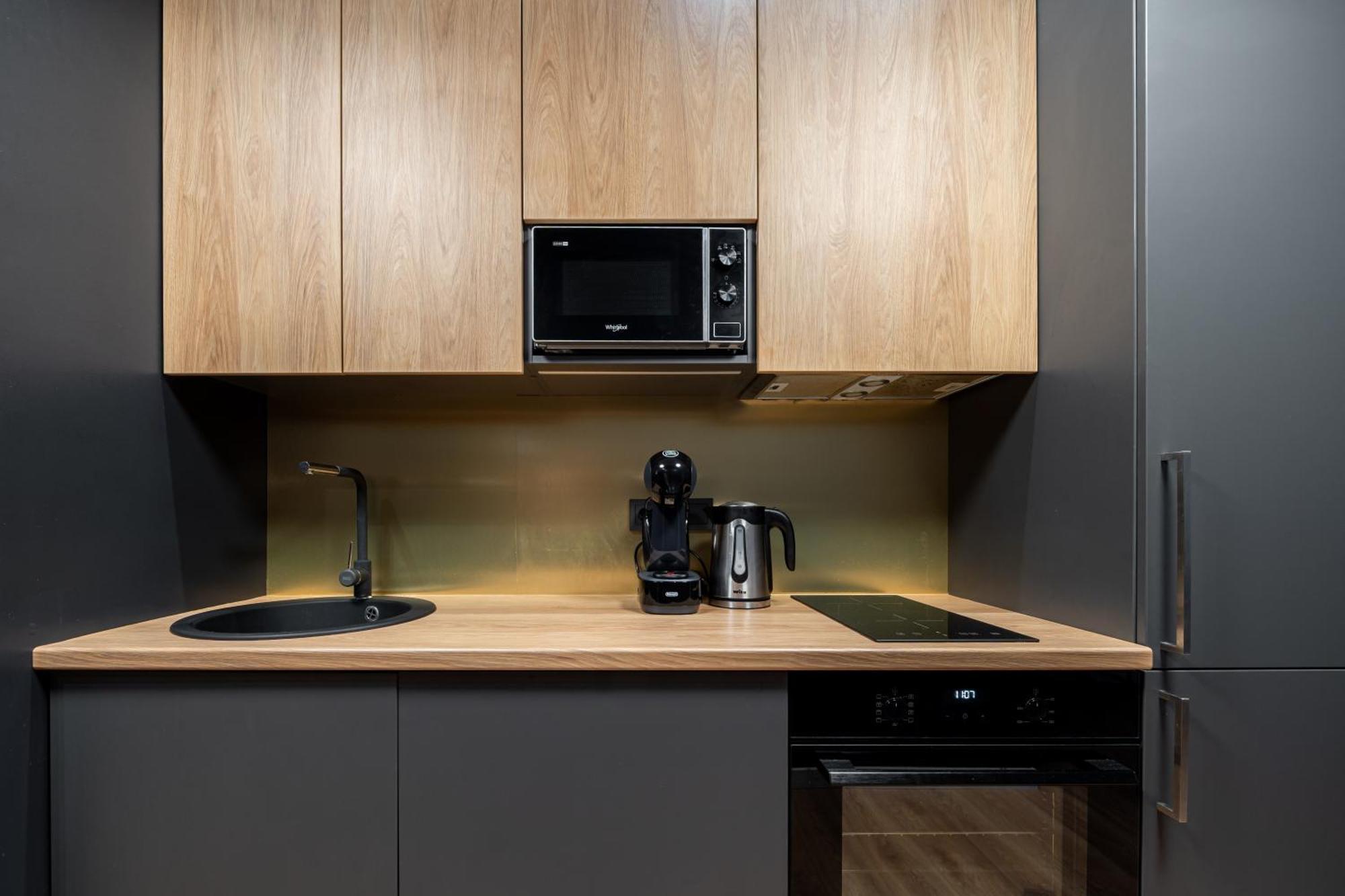 Lienes Iela Gem 1Br Apartment With Fireplace In Historic Unesco Center 리가 외부 사진