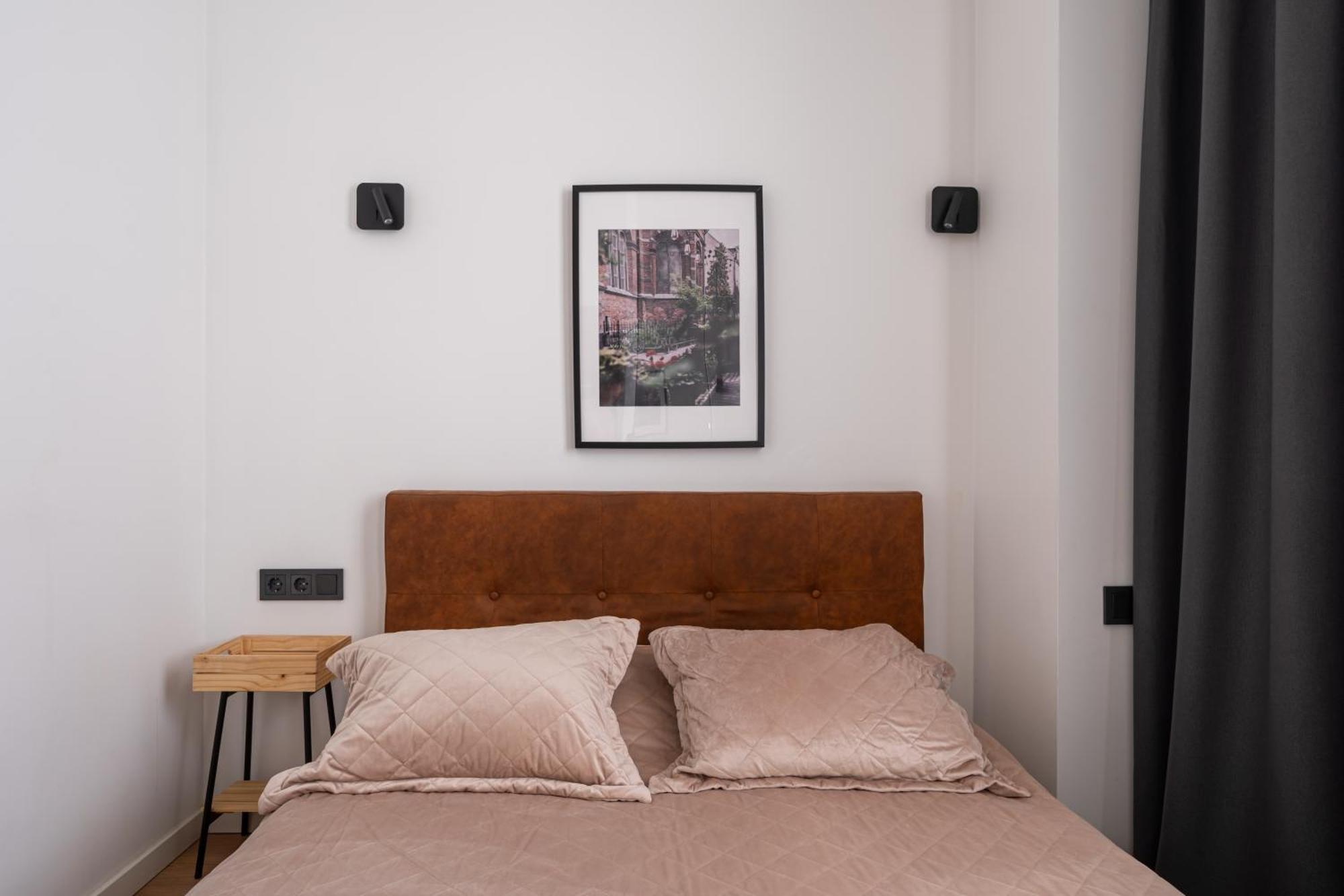 Lienes Iela Gem 1Br Apartment With Fireplace In Historic Unesco Center 리가 외부 사진