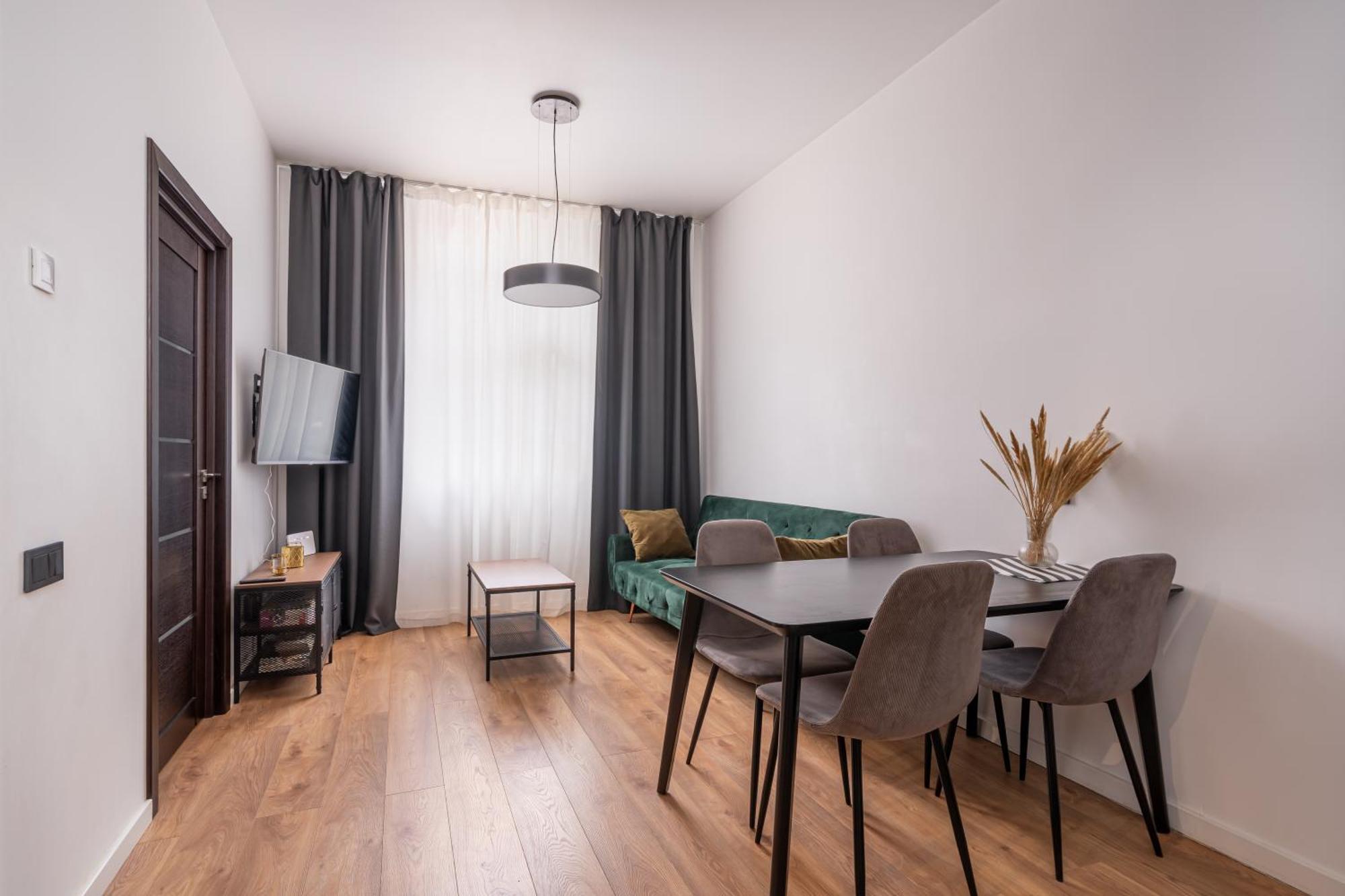 Lienes Iela Gem 1Br Apartment With Fireplace In Historic Unesco Center 리가 외부 사진