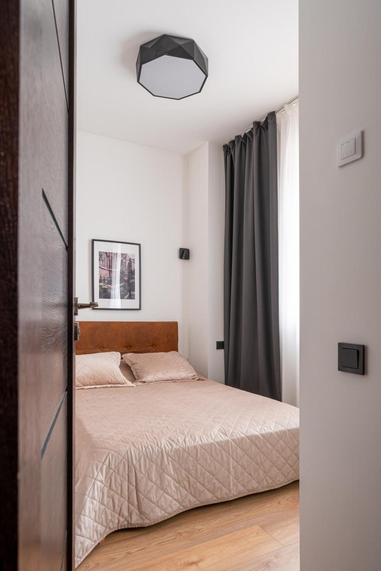 Lienes Iela Gem 1Br Apartment With Fireplace In Historic Unesco Center 리가 외부 사진